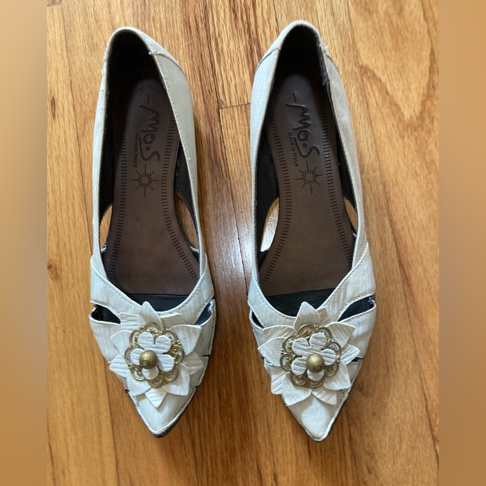 GORGEOUS!! Handmade in Italy Embellished Flats EUC